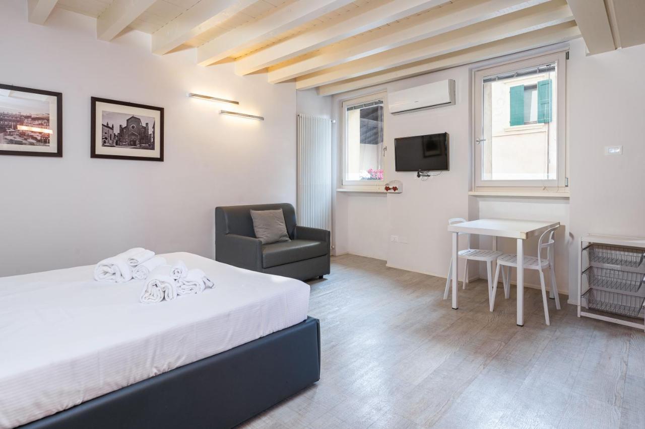 Vicolo Zini Apartments Verona Luaran gambar